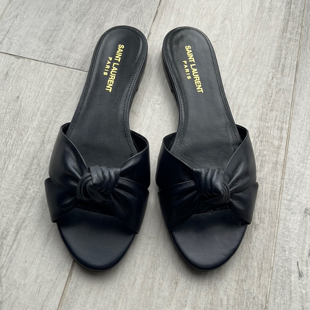 Saint Laurent Dark Navy Bianca Leather Flat Sandals in Size 37 EU/ 6.5 US
